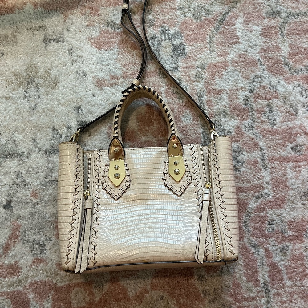 Henri Bendel purse